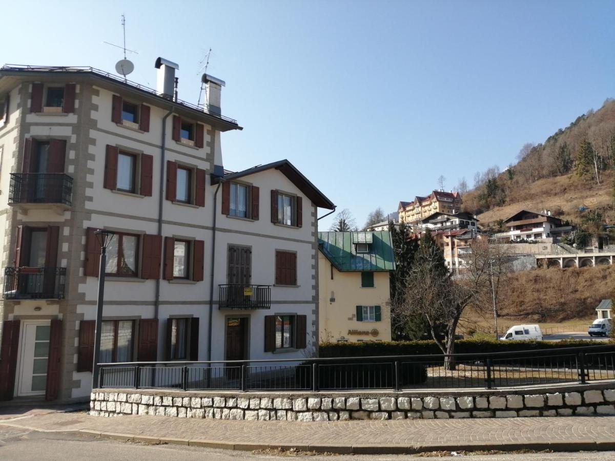 Appartamento Al Sole ปีแอเว ดี กาโดเร ภายนอก รูปภาพ